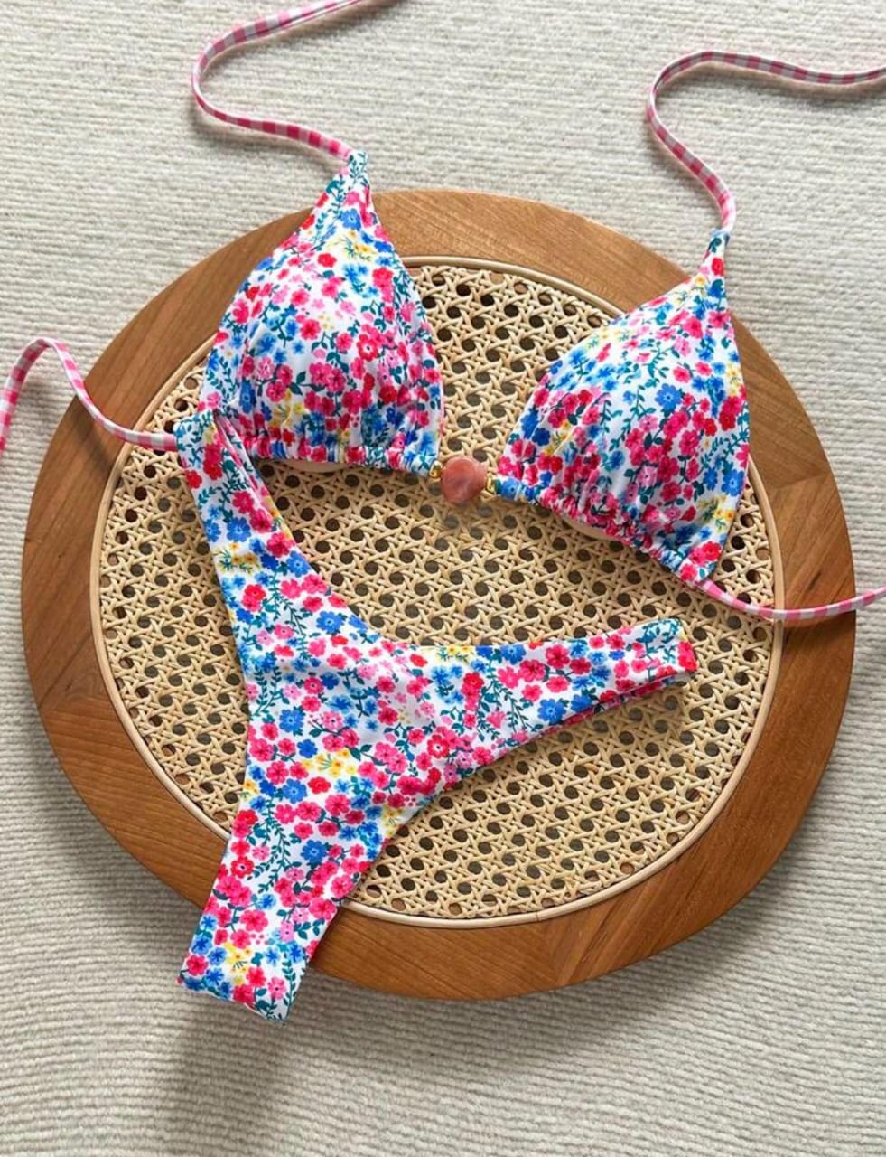Bikini Inocencia floral rosa y azul fotografiado sin modelo