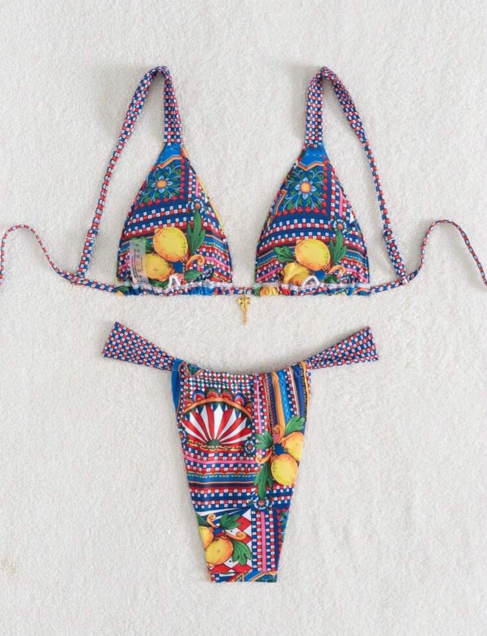 Bikini Alegría multicolor fotografiado sin modelo