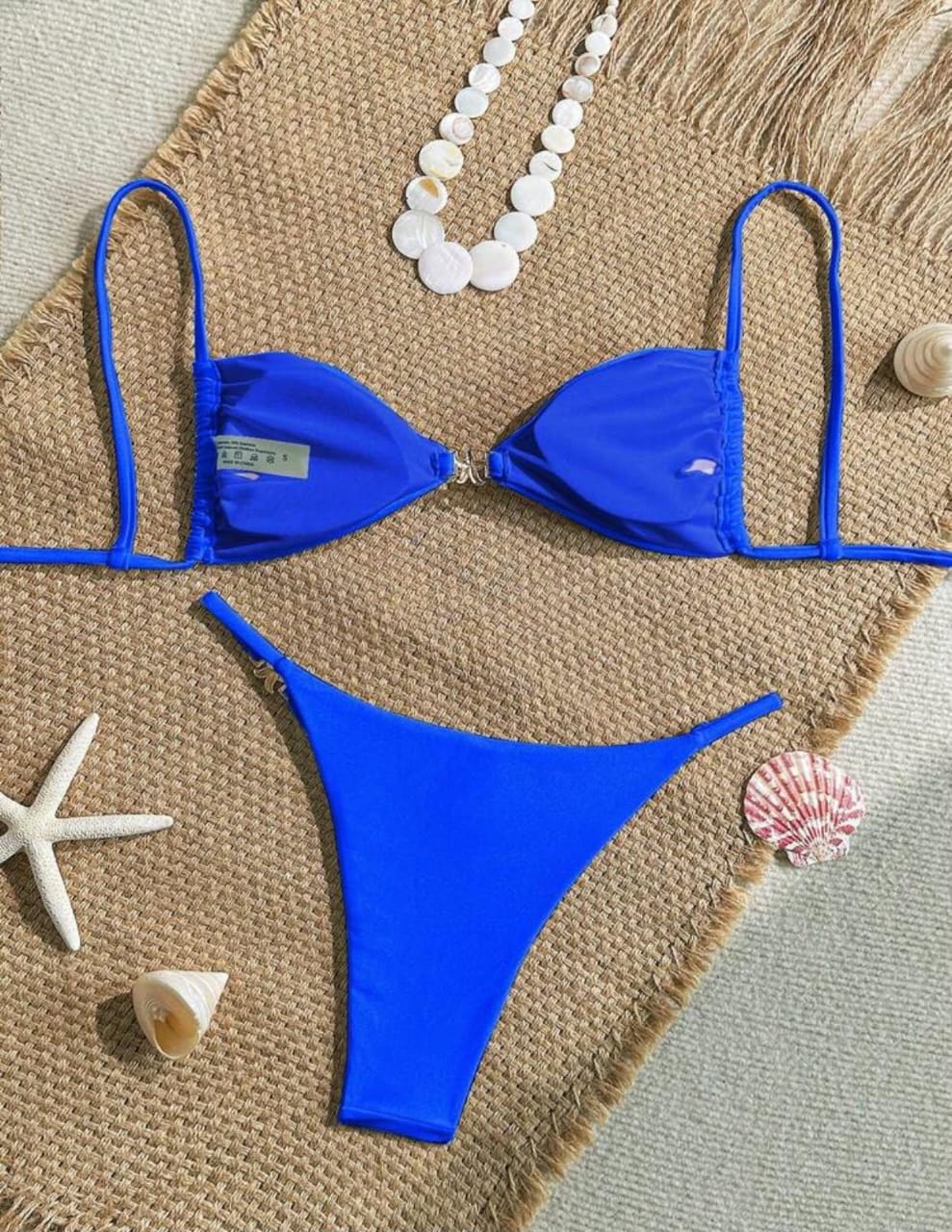 Bikini Serenidad azul marino fotografiado sin modelo
